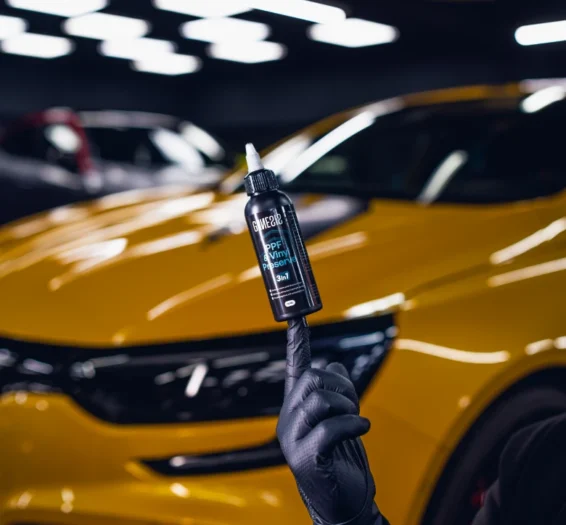 PPF & Vinyl Preserve on finger Megane RS